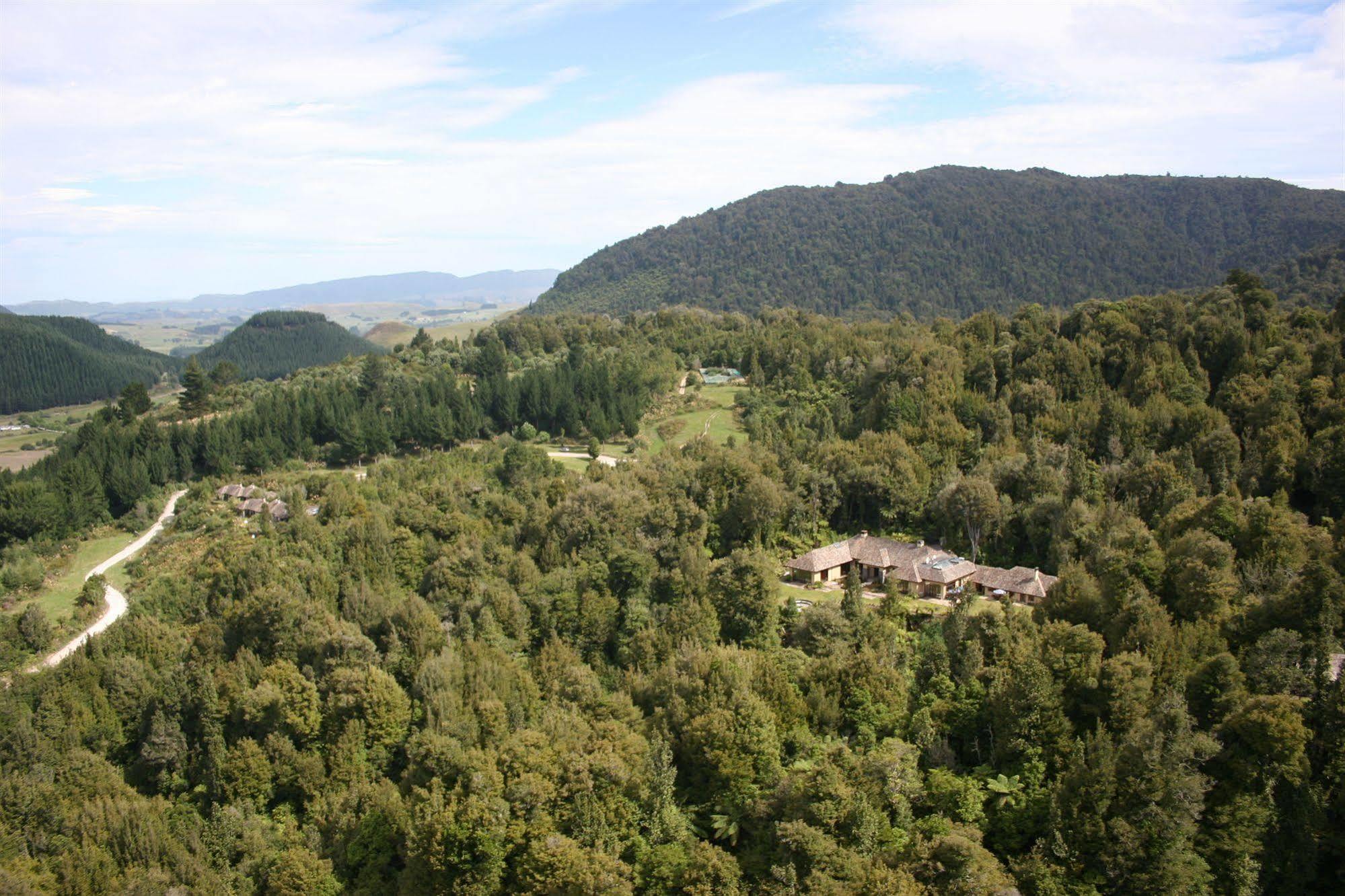 Treetops Lodge & Estate Роторуа Екстериор снимка